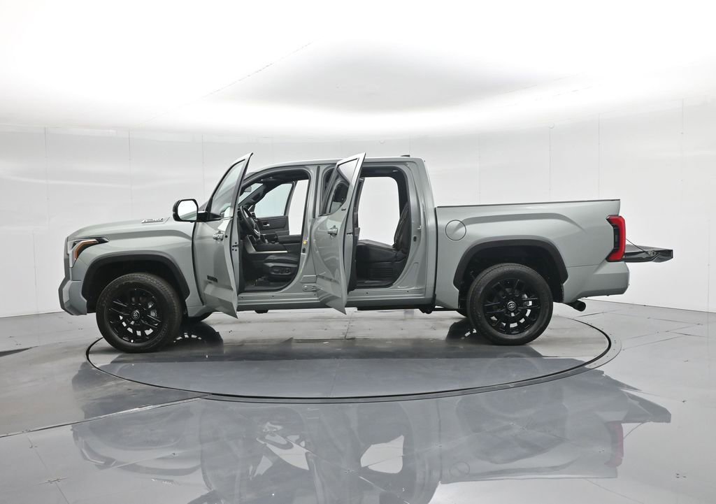 Used 2025 Toyota Tundra Limited image 42