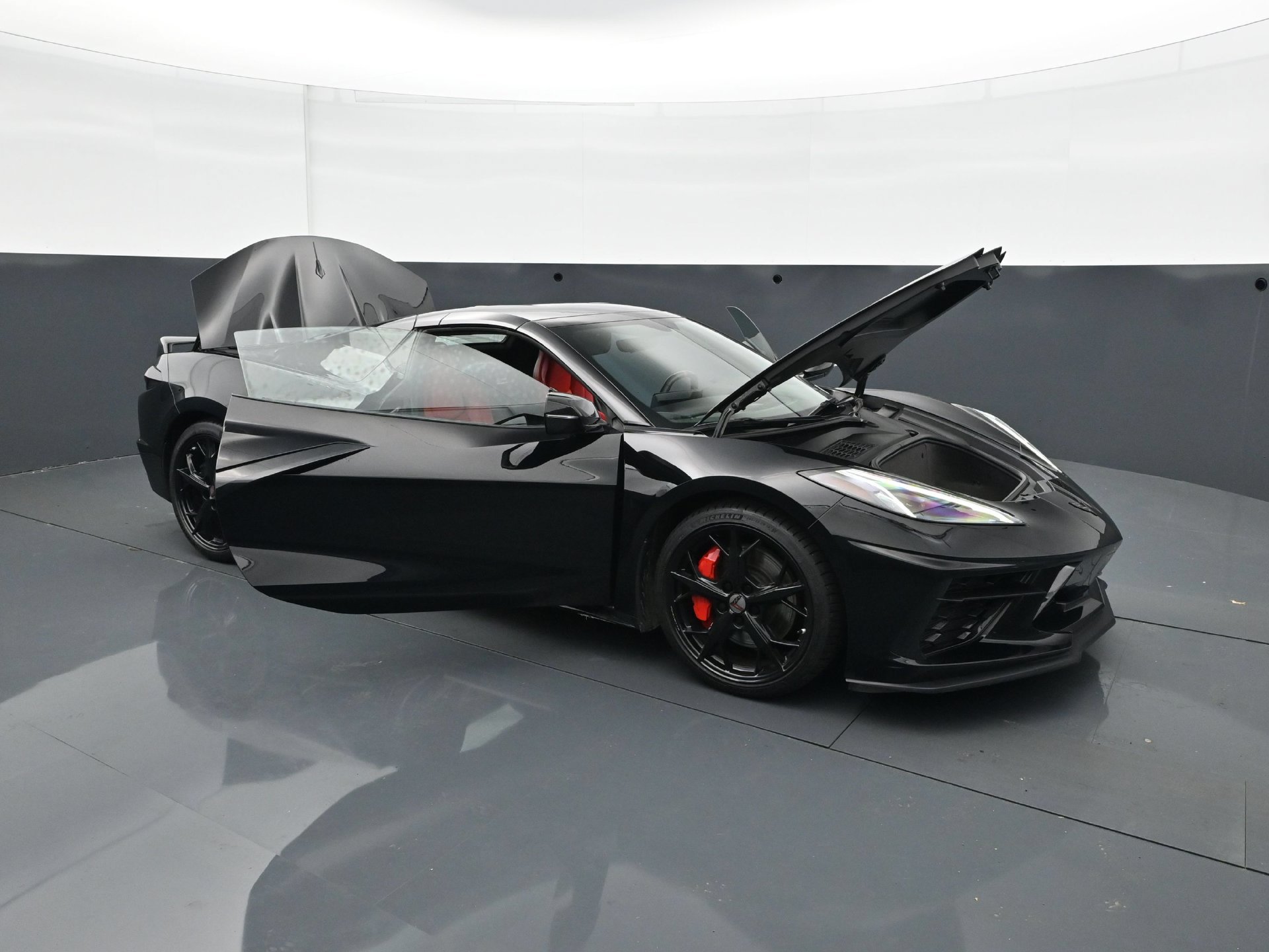 Used 2021 Chevrolet Corvette Stingray Convertible w/ Z51 Performance Package RWD image 57