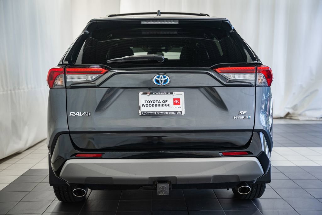 Used 2022 Toyota RAV4 SE w/ Convenience Package image 5