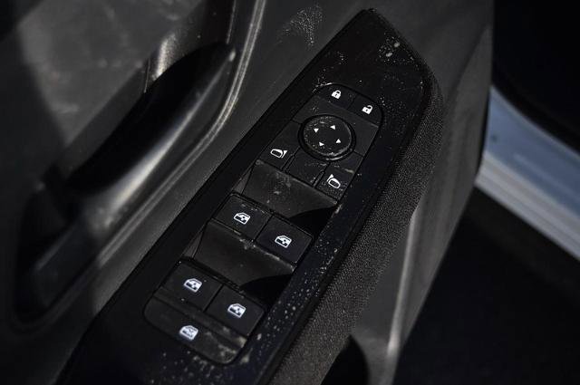 New 2026 Nissan Kicks S image 9