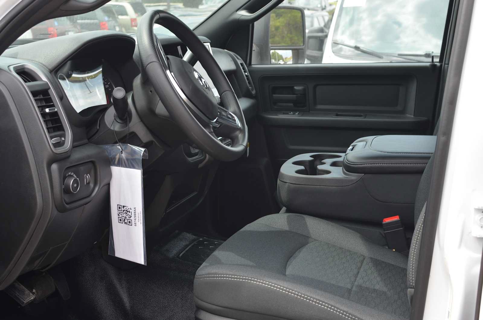 New 2026 RAM 3500 Tradesman AWD/4WD image 37