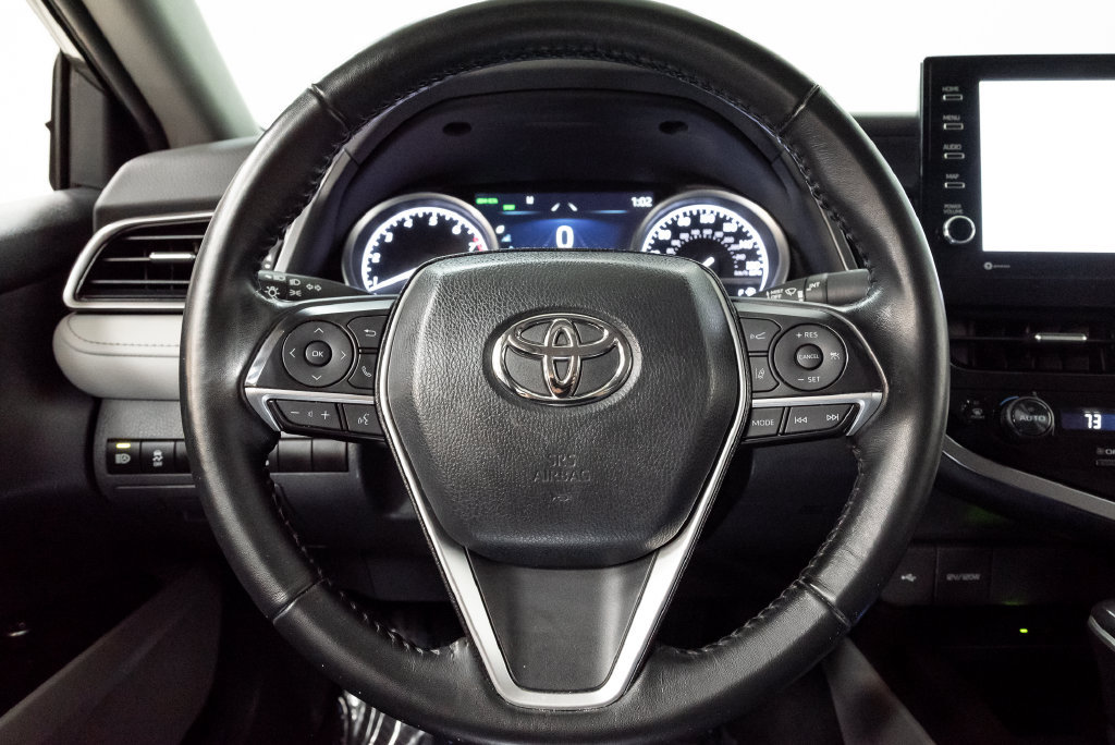 Used 2023 Toyota Camry XLE FWD image 13