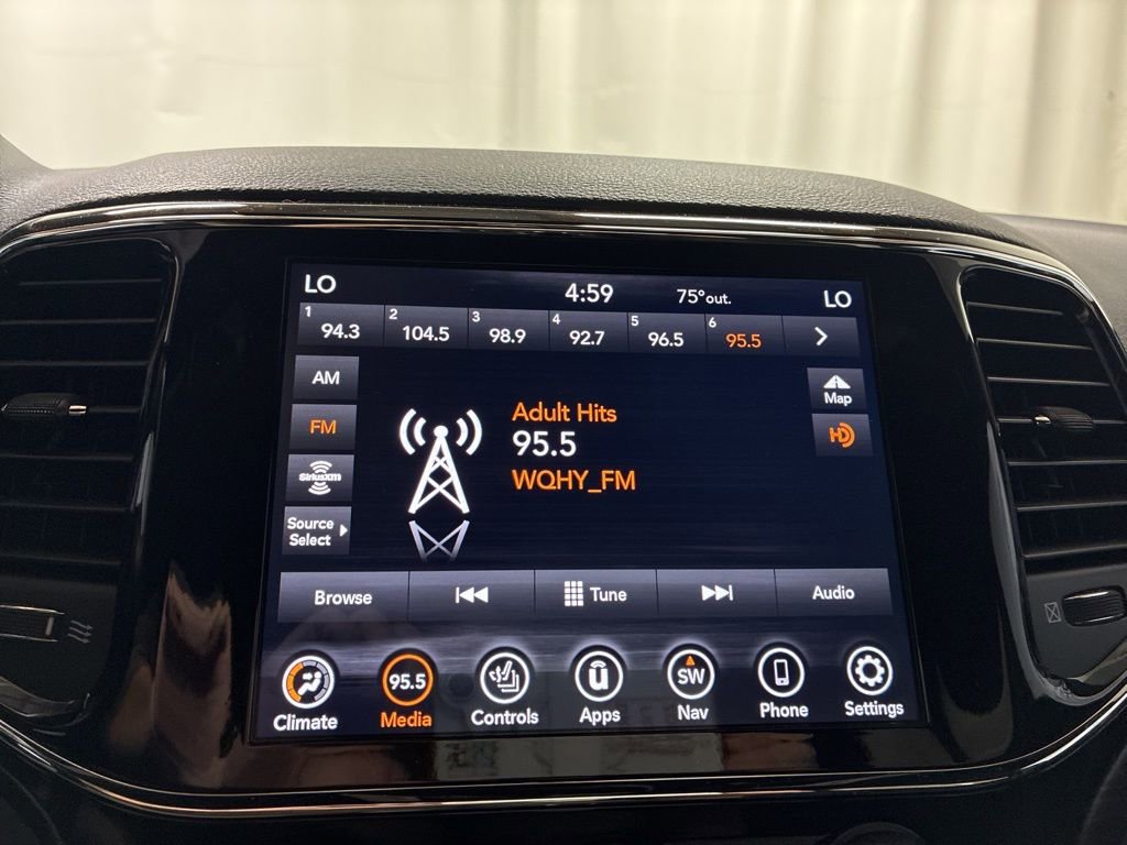 Used 2021 Jeep Grand Cherokee Laredo X image 17