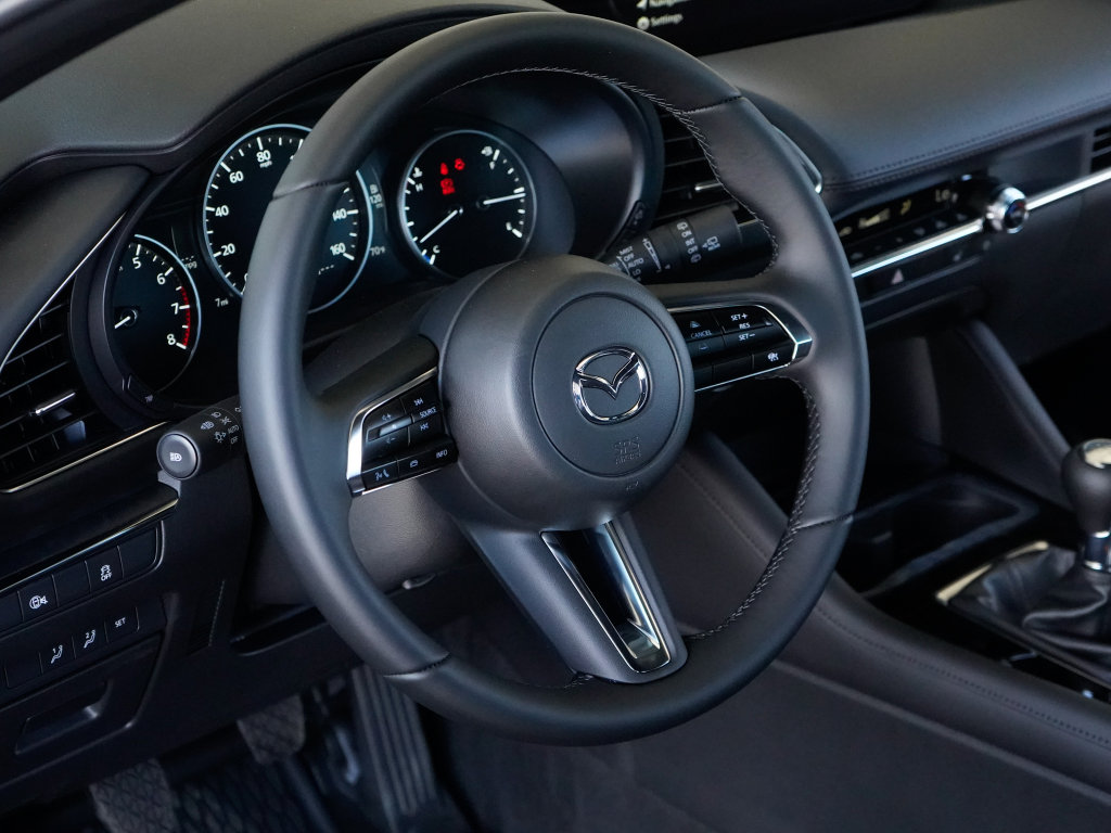 New 2026 MAZDA MAZDA3 2.5 S Hatchback w/ Premium Pkg FWD image 17