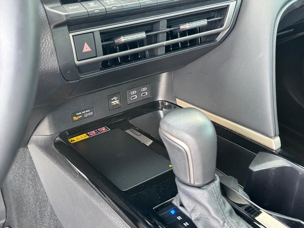 Used 2025 Toyota Camry XSE FWD image 24