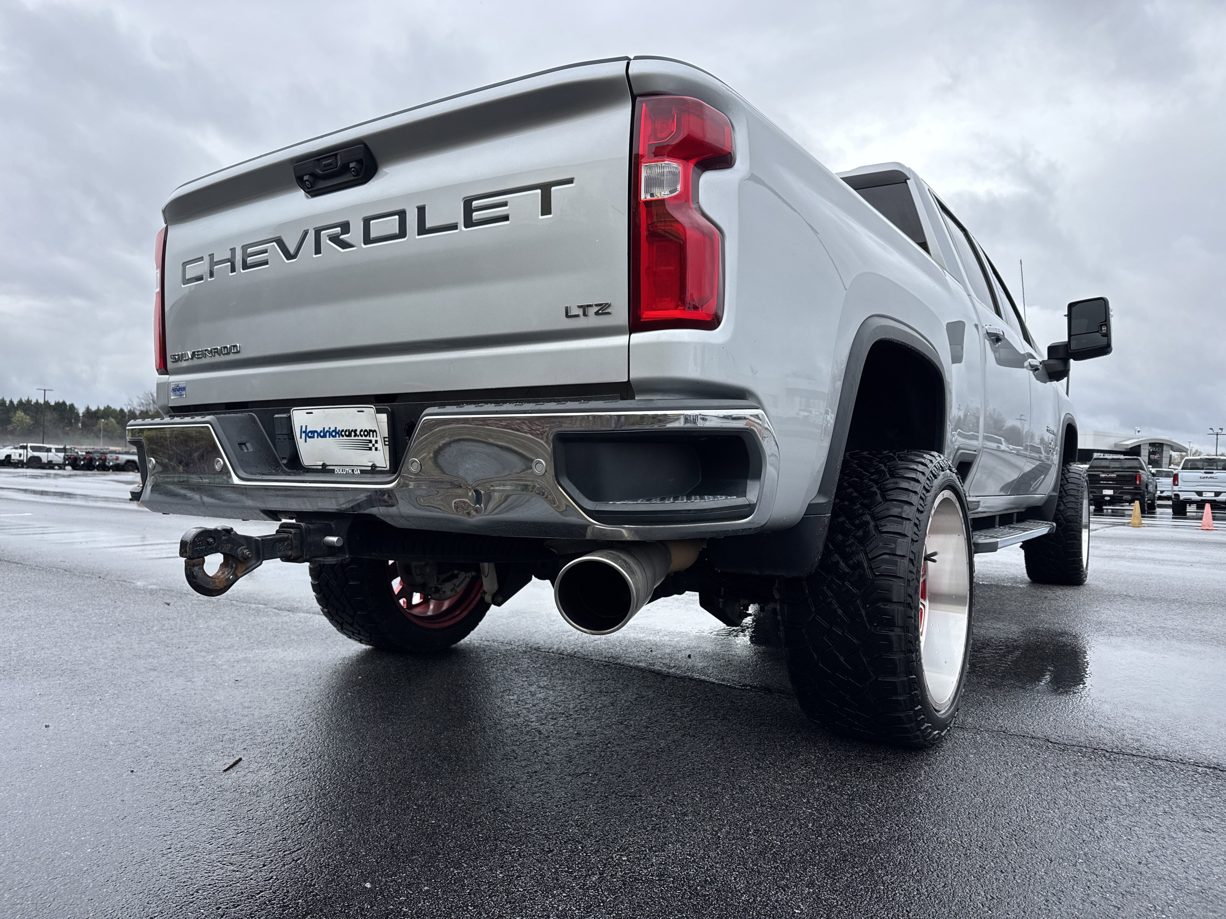 Used 2020 Chevrolet Silverado 2500 LTZ w/ LTZ Premium Package image 10