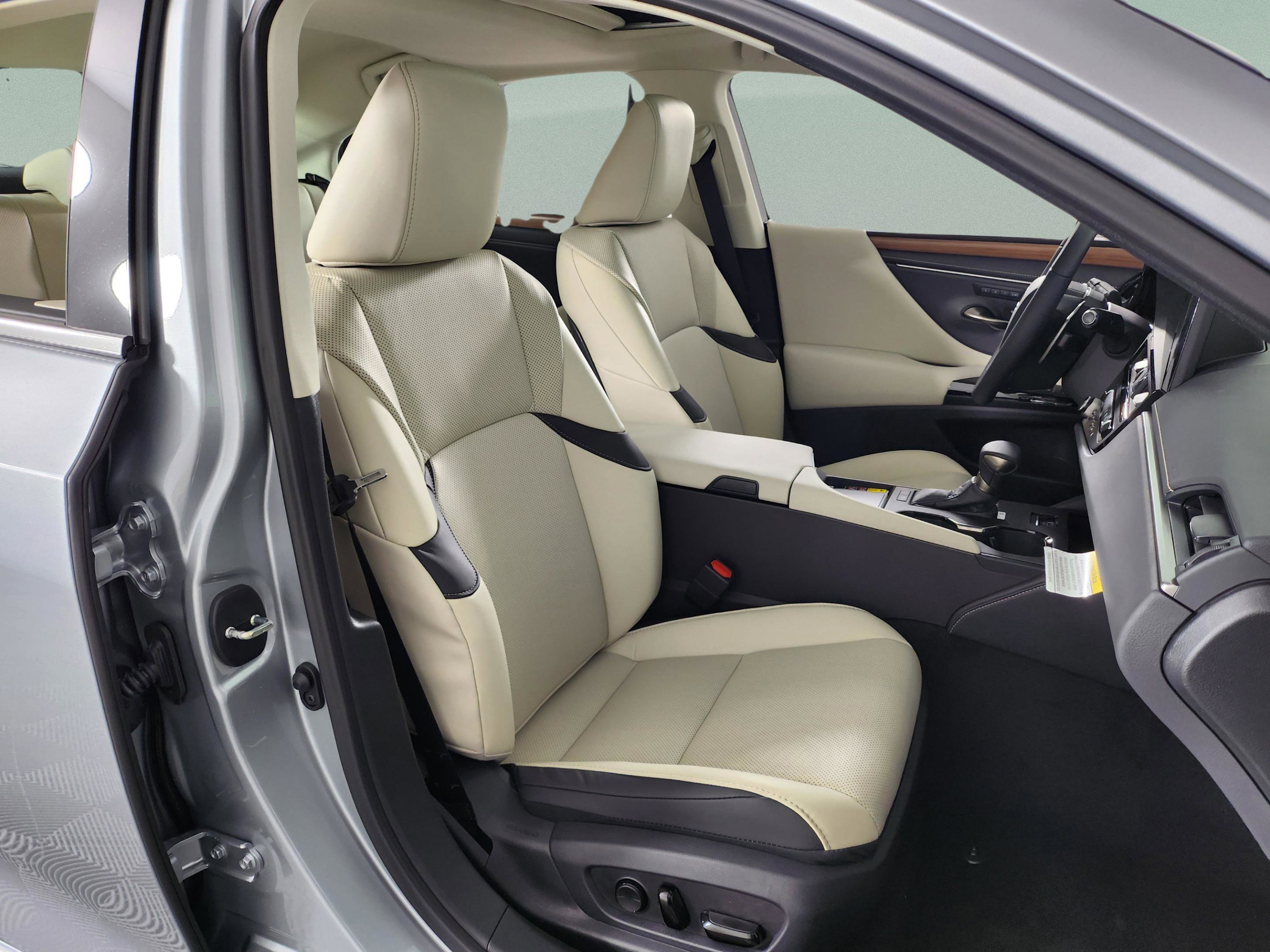 New 2025 Lexus ES 300h w/ Premium Package image 37