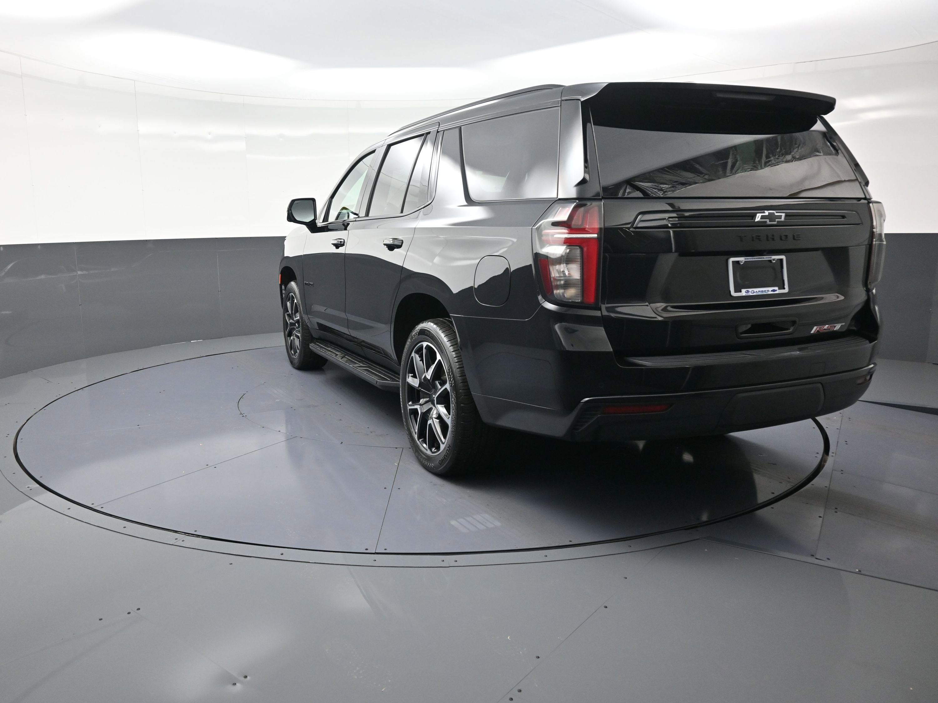 Used 2024 Chevrolet Tahoe RST w/ Luxury Package image 5