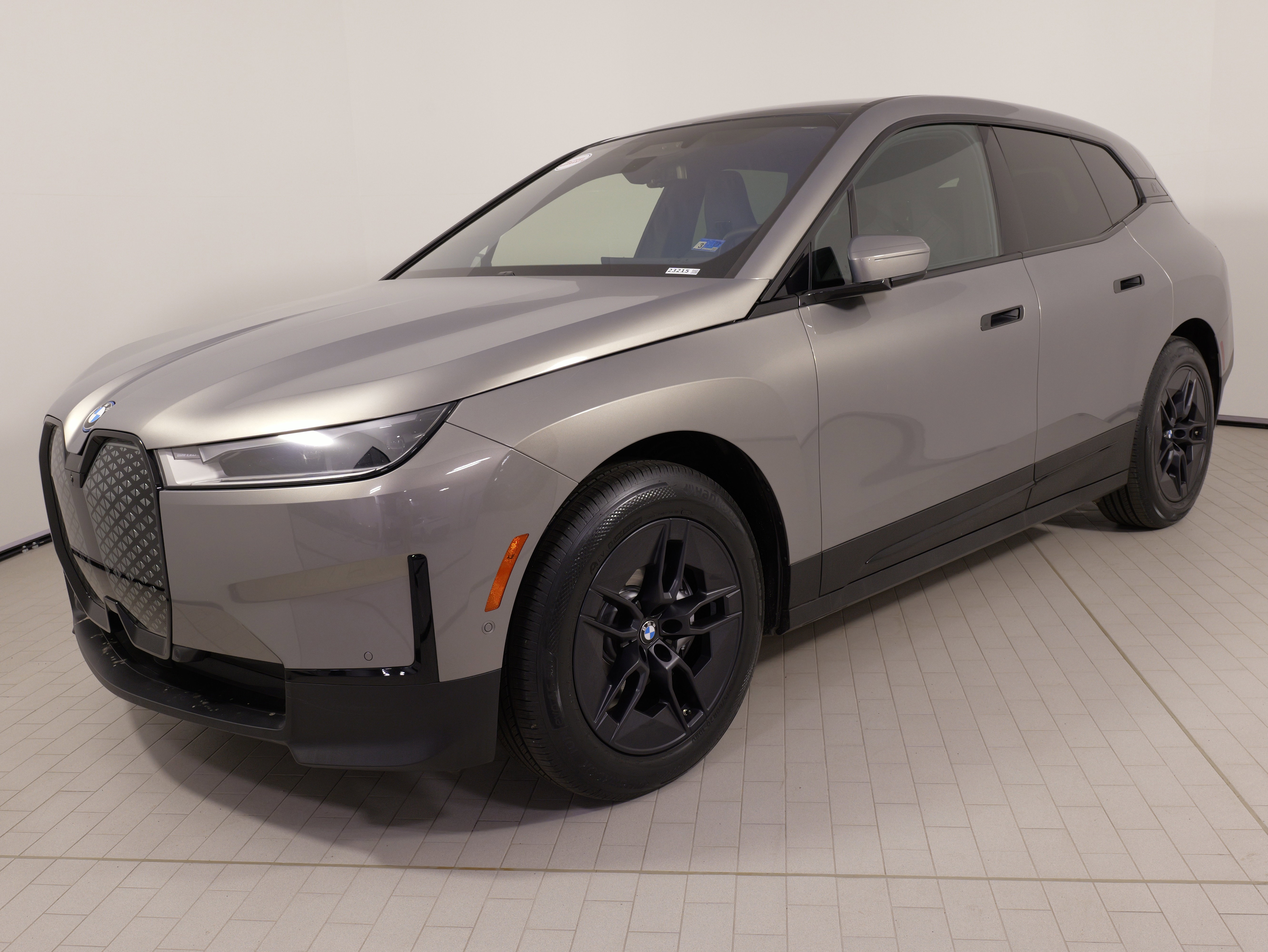 Used 2024 BMW iX xDrive50 image 4