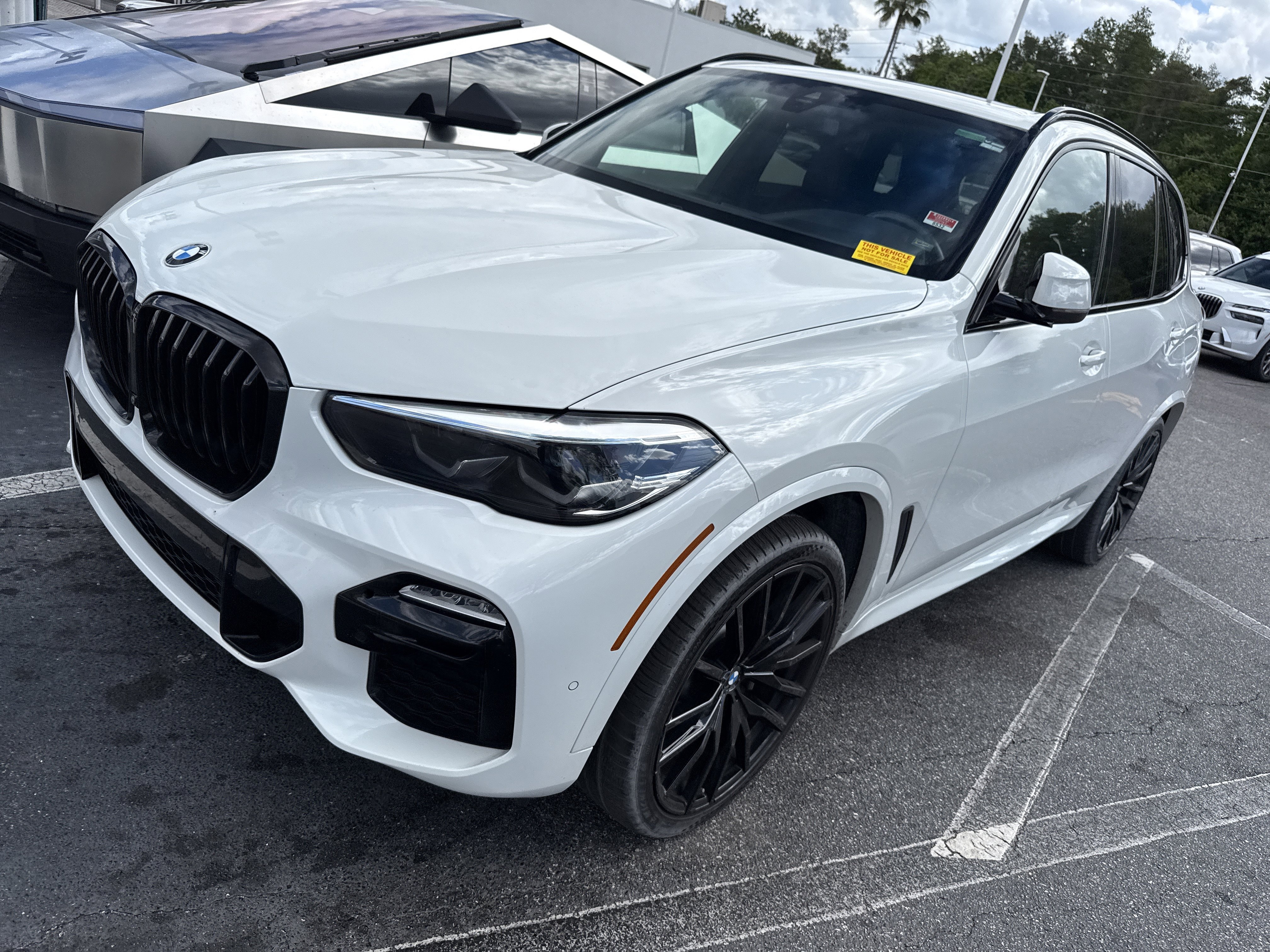Used 2020 BMW X5 sDrive40i w/ M Sport Package RWD image 2