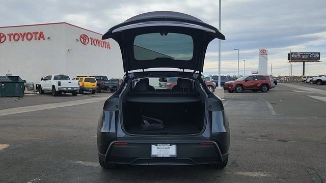 Used 2026 Tesla Model Y Long Range image 18