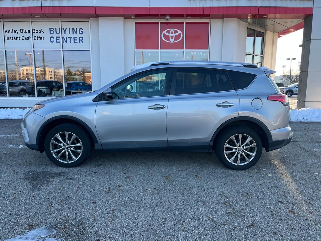 Used 2016 Toyota RAV4 Limited image 29