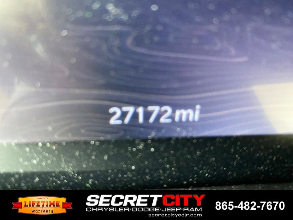 Used 2023 Jeep Grand Cherokee L Limited AWD/4WD image 19