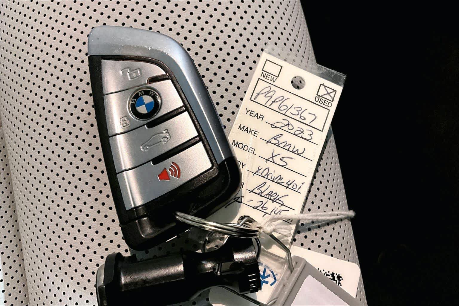 Used 2023 BMW X5 xDrive40i w/ M Sport Package AWD/4WD image 14