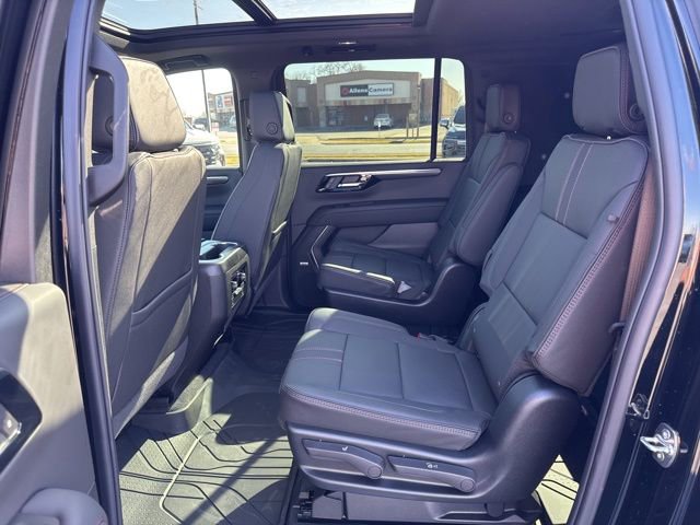 New 2026 Chevrolet Suburban RST w/ Comfort Package AWD/4WD image 16