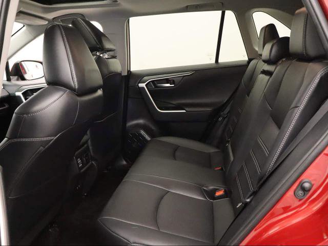 Used 2021 Toyota RAV4 Limited FWD image 28