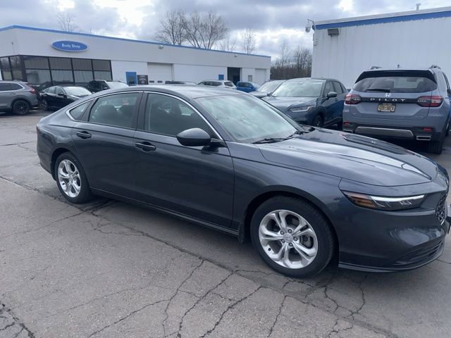 Used 2023 Honda Accord LX image 2