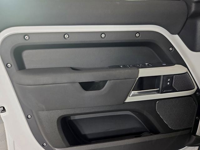 Certified 2022 Land Rover Defender 110 AWD/4WD image 13