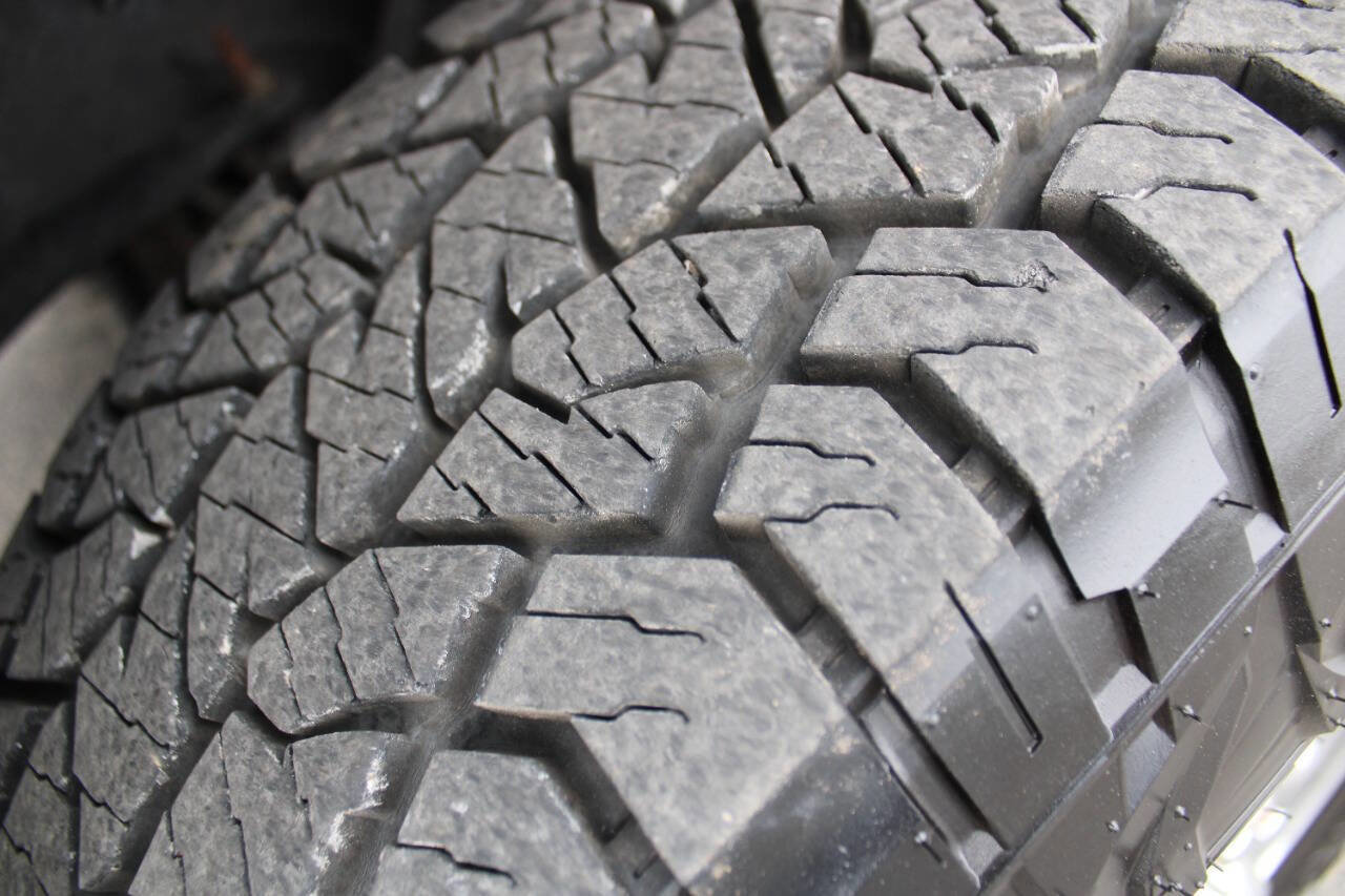 Used 2018 RAM 2500 Tradesman w/ Chrome Appearance Group image 15