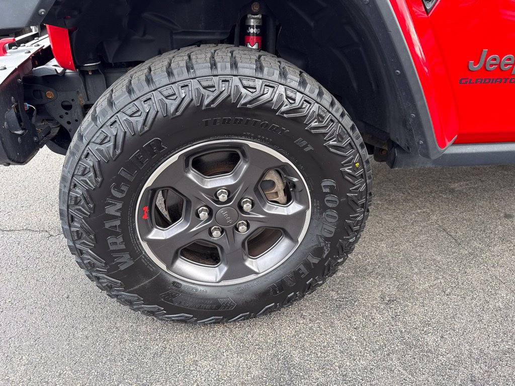 Used 2020 Jeep Gladiator Rubicon w/ Dual Top Group AWD/4WD image 11
