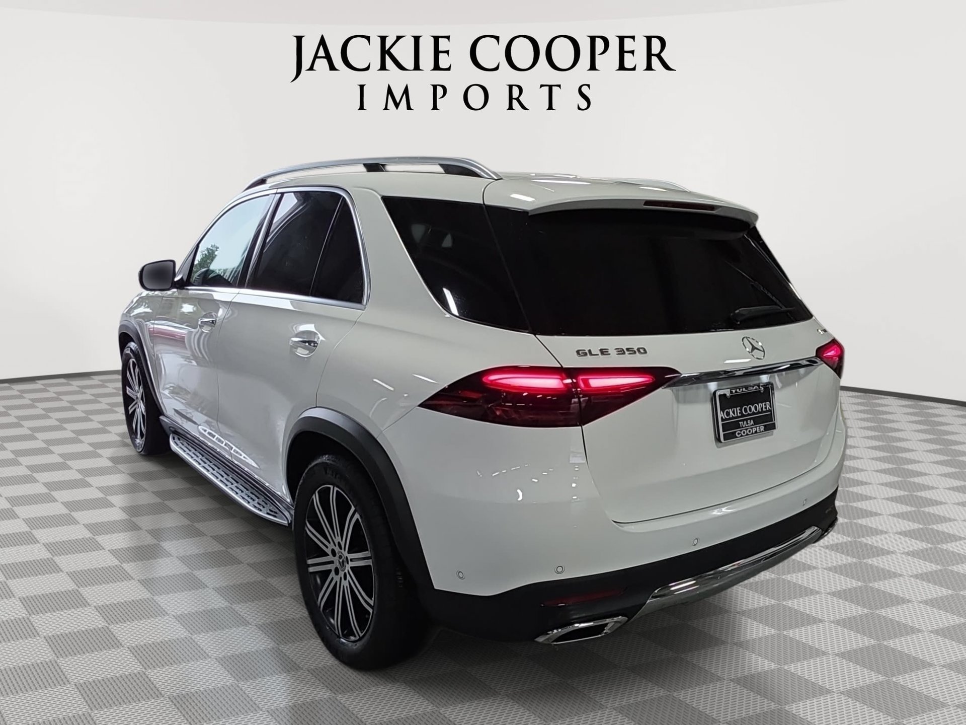 Used 2026 Mercedes-Benz GLE 350 4MATIC w/ Winter Package image 7