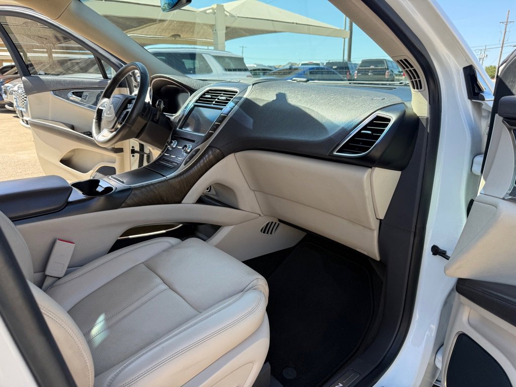 Used 2020 Lincoln Nautilus Reserve w/ Equipment Group 201A FWD image 14
