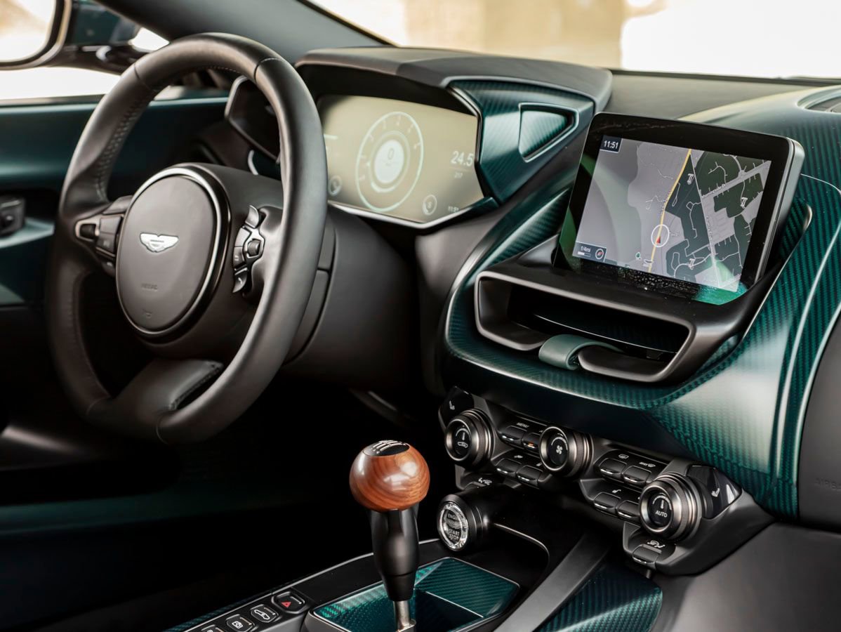 Used 2024 Aston Martin Valour RWD image 33