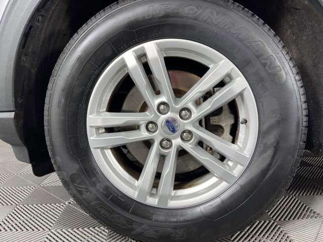 Used 2022 Ford Explorer XLT image 12