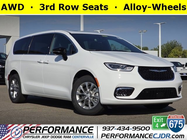New 2026 Chrysler Pacifica Select image 1