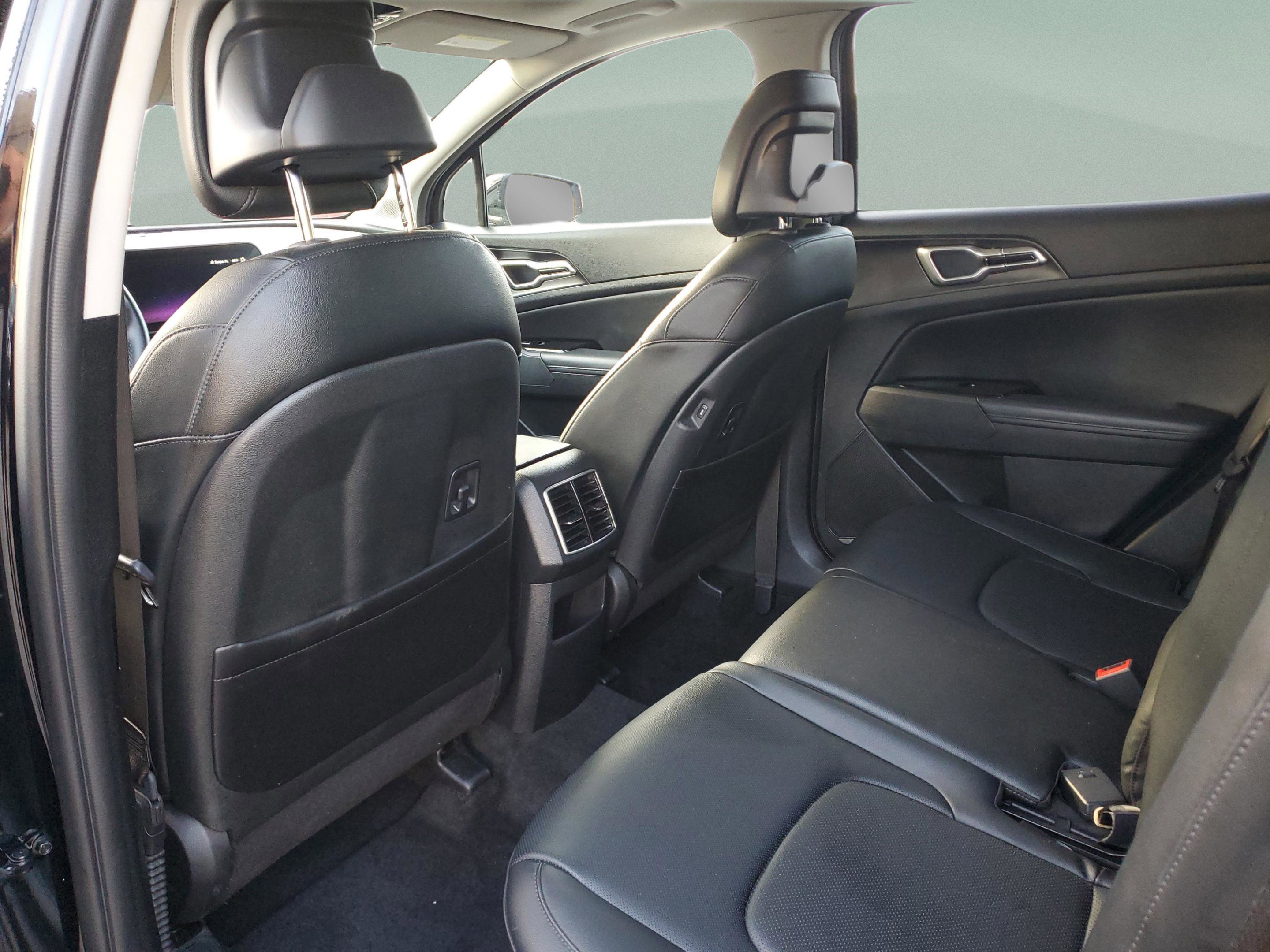 Certified 2025 Kia Sportage EX w/ Premium Package image 9