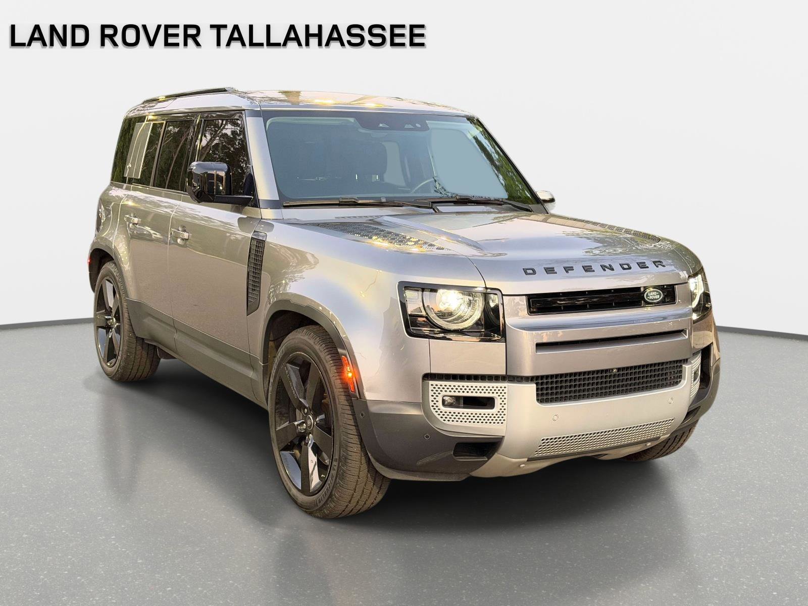 Used 2020 Land Rover Defender 110 HSE AWD/4WD image 4