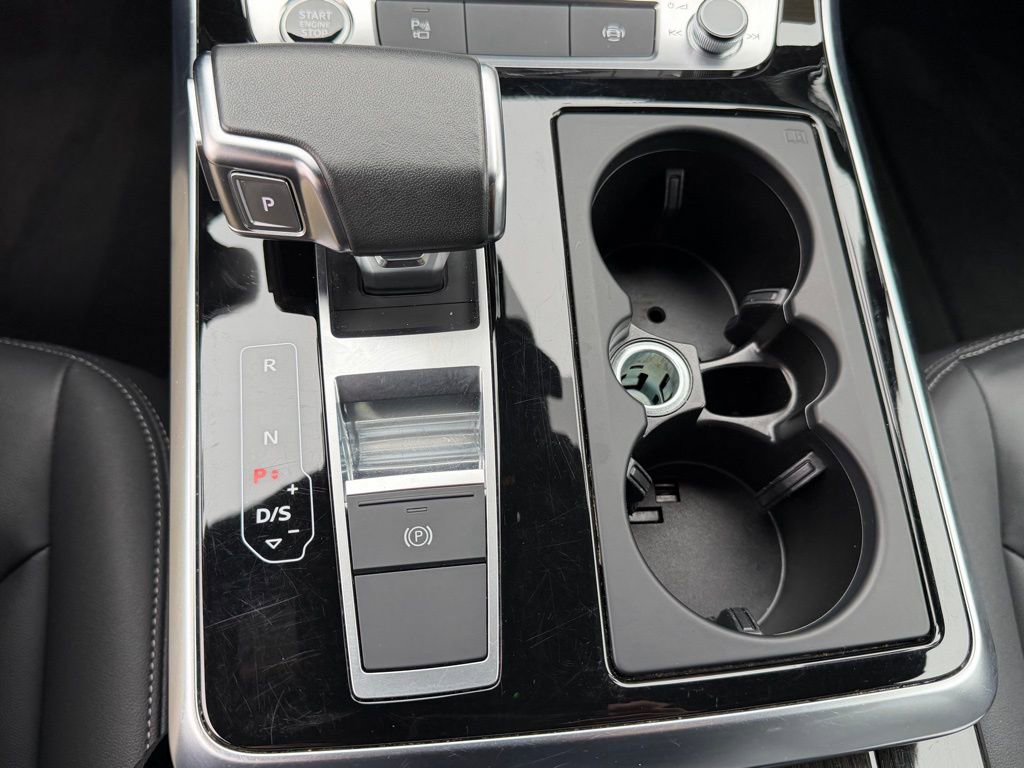 Used 2025 Audi Q7 3.0T Premium Plus image 28