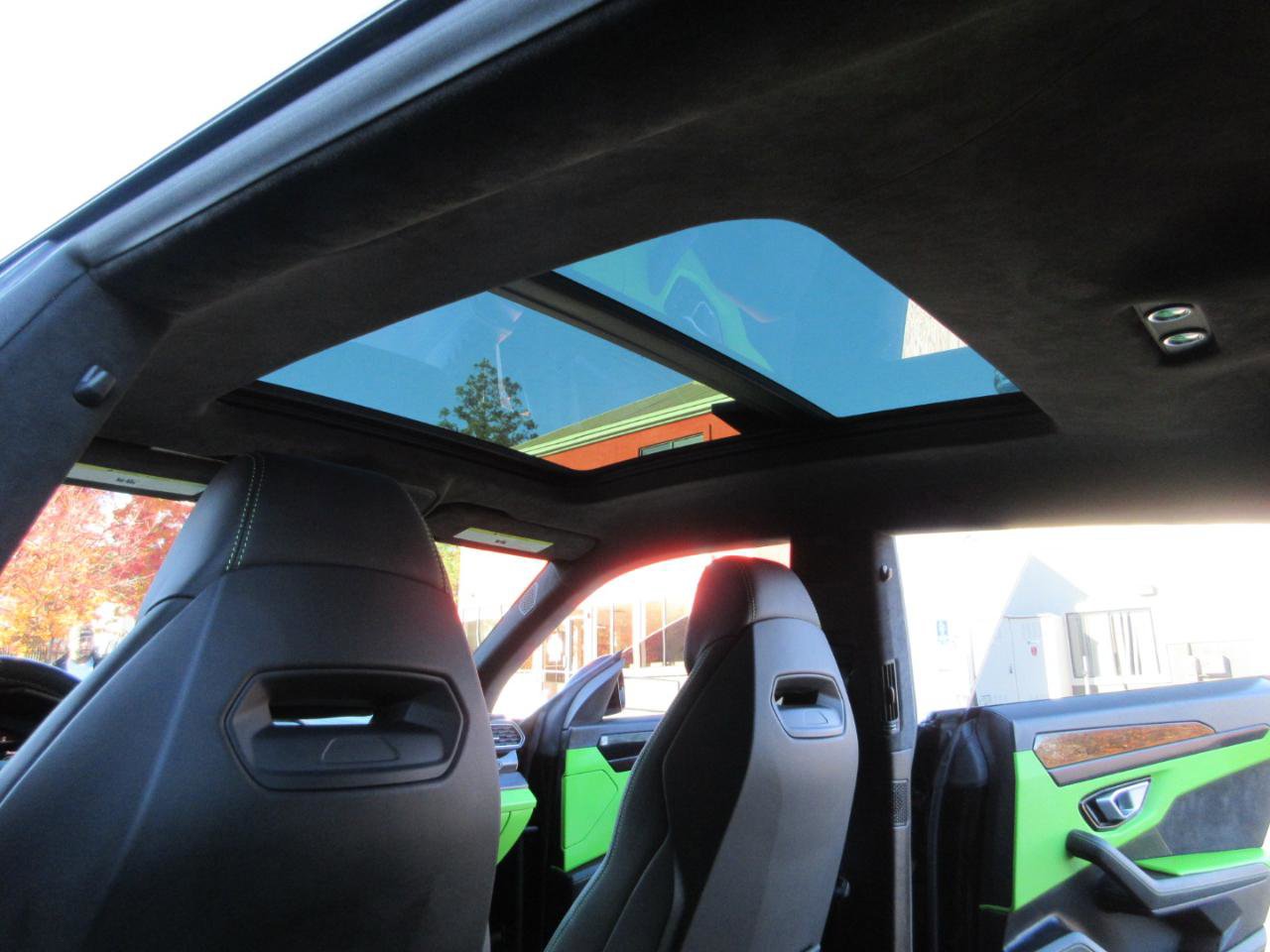 Used 2022 Lamborghini Urus image 56