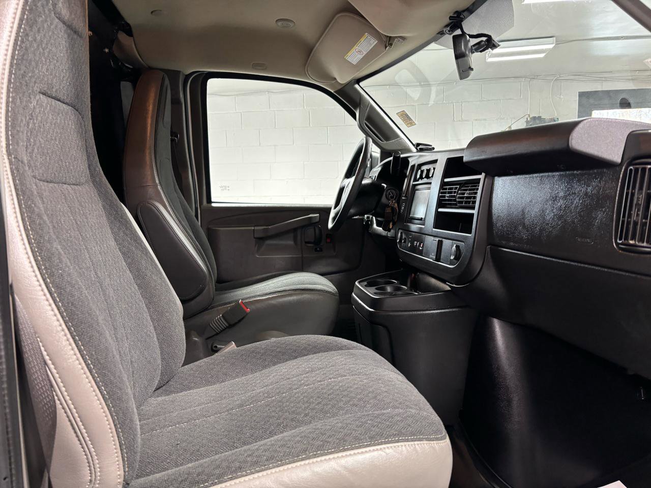 Used 2021 GMC Savana 2500 w/ Driver Convenience Package RWD image 15