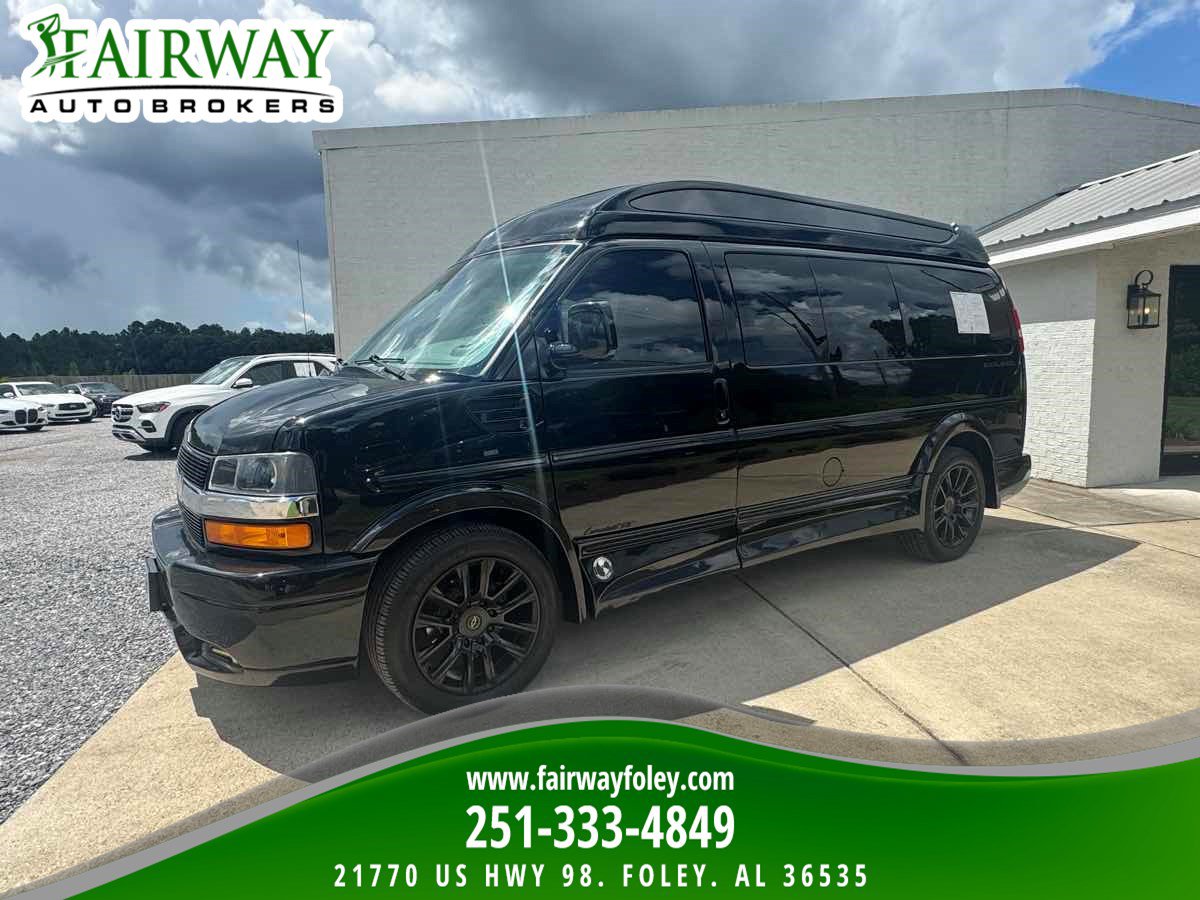 Used 2021 Chevrolet Express 2500 w/ Enhanced Convenience Package RWD image 1