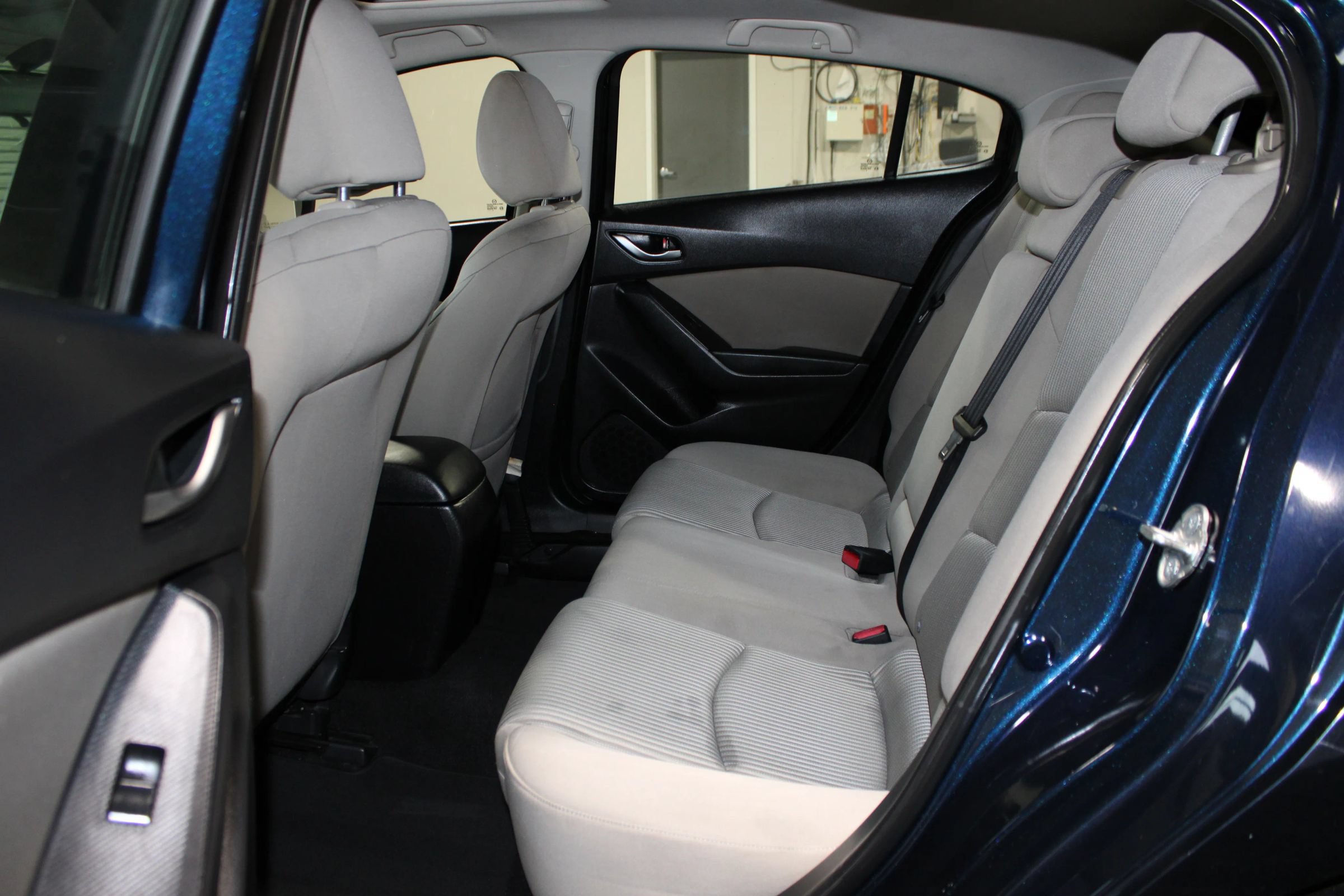 Used 2016 MAZDA MAZDA3 i Touring FWD image 27
