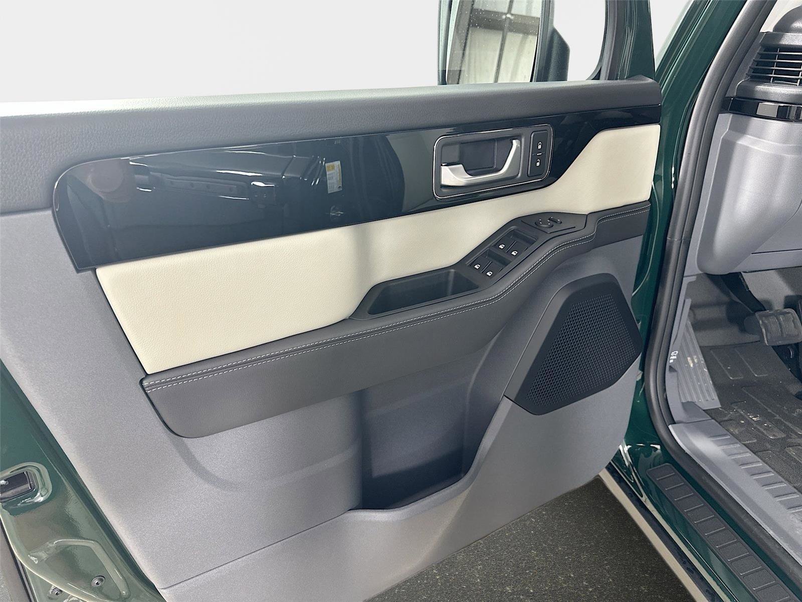 New 2025 INEOS Grenadier Fieldmaster Edition image 17