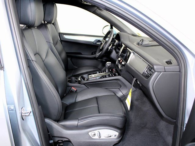 New 2026 Porsche Macan image 25