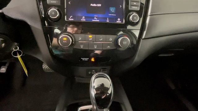 Used 2020 Nissan Rogue S AWD/4WD image 30