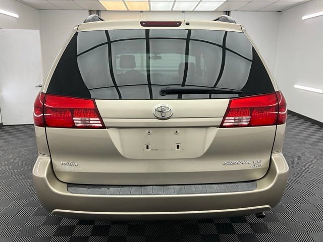 Used 2005 Toyota Sienna LE w/ LE Pkg 4 AWD/4WD image 18