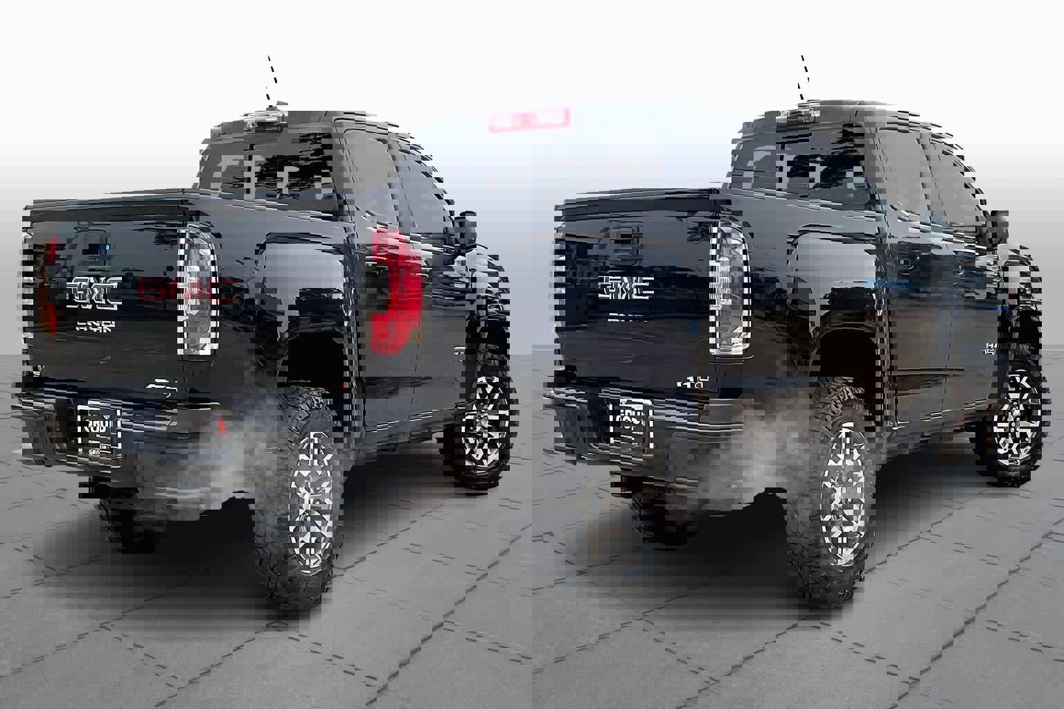 Used 2022 GMC Canyon AT4 w/ Trailering Package image 12