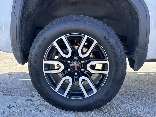 Used 2024 GMC Sierra 1500 AT4 w/ Technology Package image 10