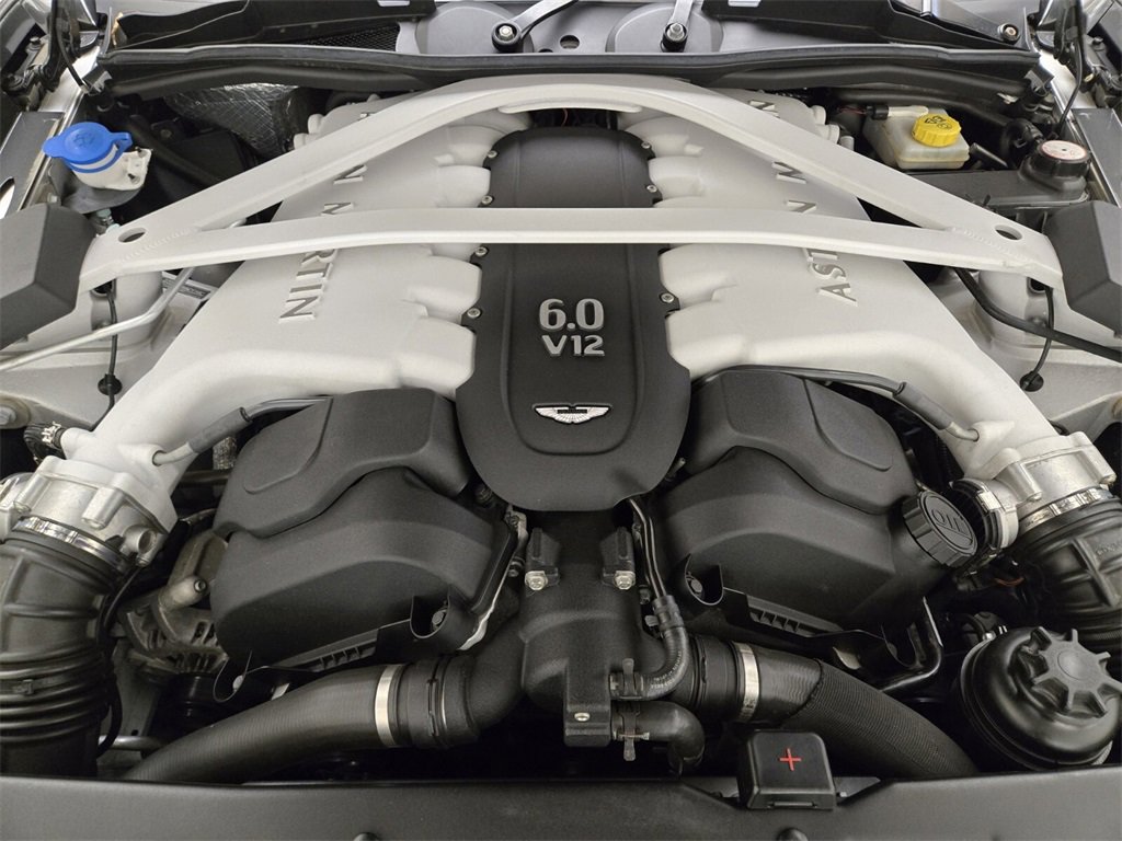 Used 2015 Aston Martin Vanquish Volante image 25