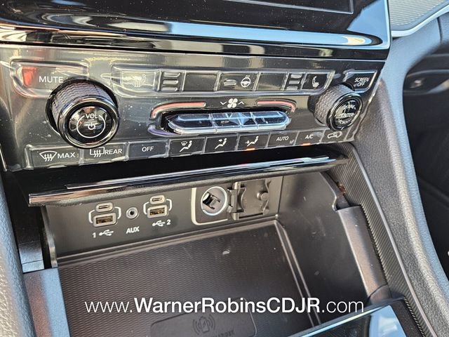 New 2025 Jeep Grand Cherokee Altitude image 20