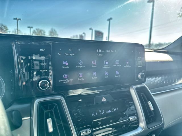 Used 2022 Kia Sorento S w/ Panoramic Sunroof Package image 24