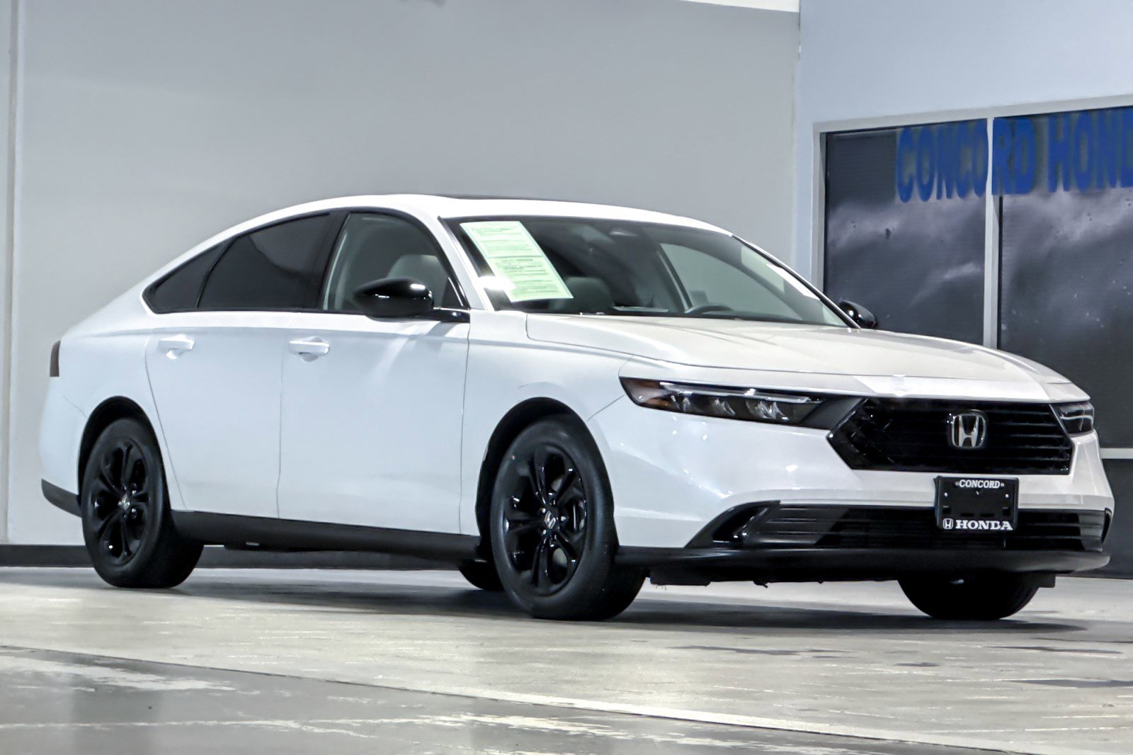 Used 2025 Honda Accord SE image 6