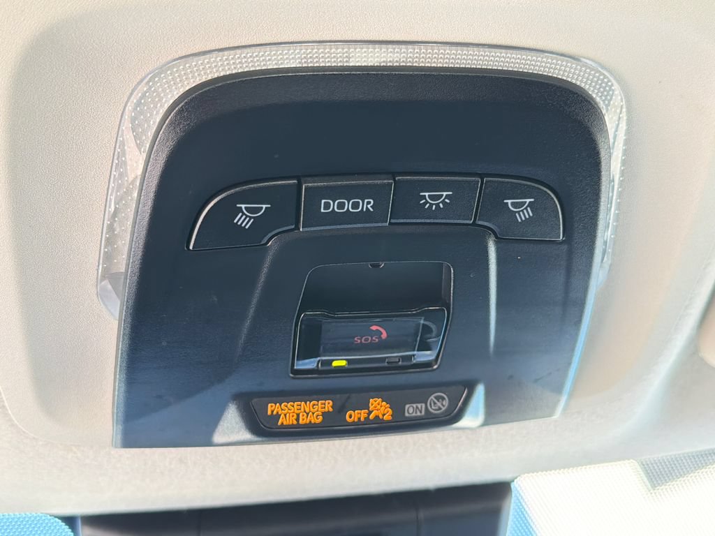Used 2026 Toyota Corolla LE FWD image 31