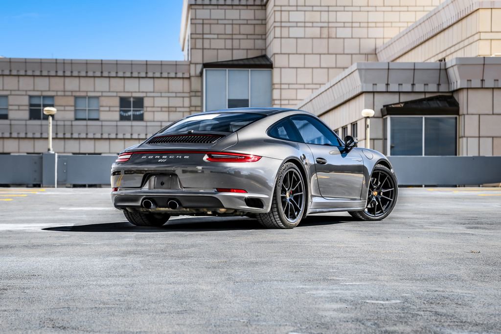 Used 2017 Porsche 911 Carrera 4S image 9