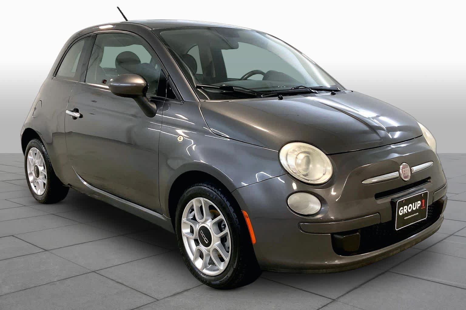 Used 2015 FIAT 500 Pop FWD image 2
