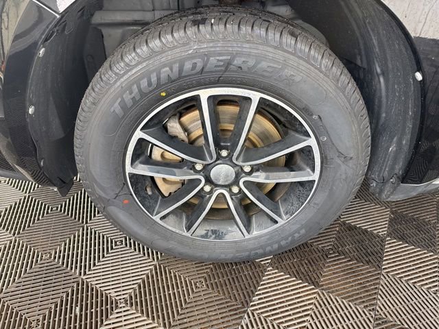 Used 2017 Dodge Journey SE w/ Flexible Seating Group FWD image 27